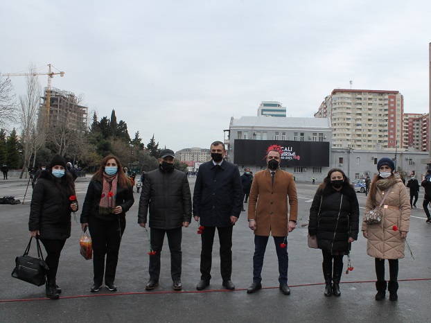 AMEA-nın gənc alimləri “Ana harayı” abidəsini ziyarət ediblər